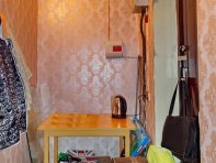 подсобное помещение с выходом в подъезд