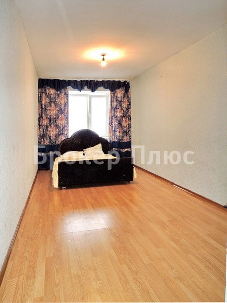 Сдаю 3-к. квартиру, 60 м². Кызыл, Южный, Калинина, 1А