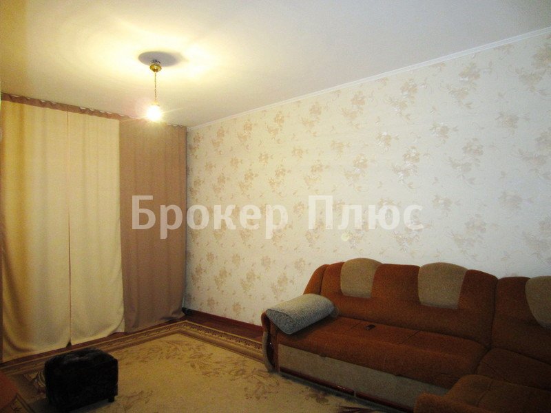 Сдаю 4-к. квартиру, 71 м². Кызыл, Центр, Красных Партизан, 41