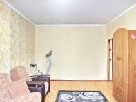 Зал со стороны окна