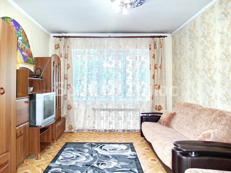 Сдаю 4-к. квартиру, 71 м². Кызыл, Гора, Калинина, 8
