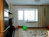 Балкон выходит во двор