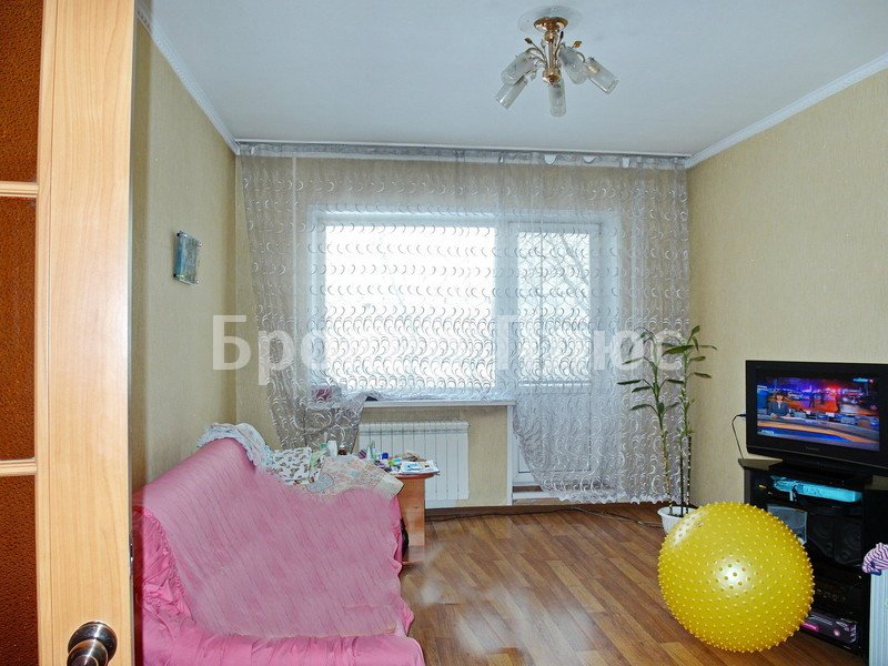 Сдаю 4-к. квартиру, 80 м². Кызыл, Гора, Калинина, 10