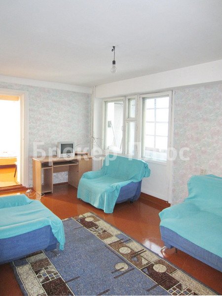 Сдаю 4-к. квартиру, 72 м². Кызыл, Южный, Ангарский б-р, 27\3