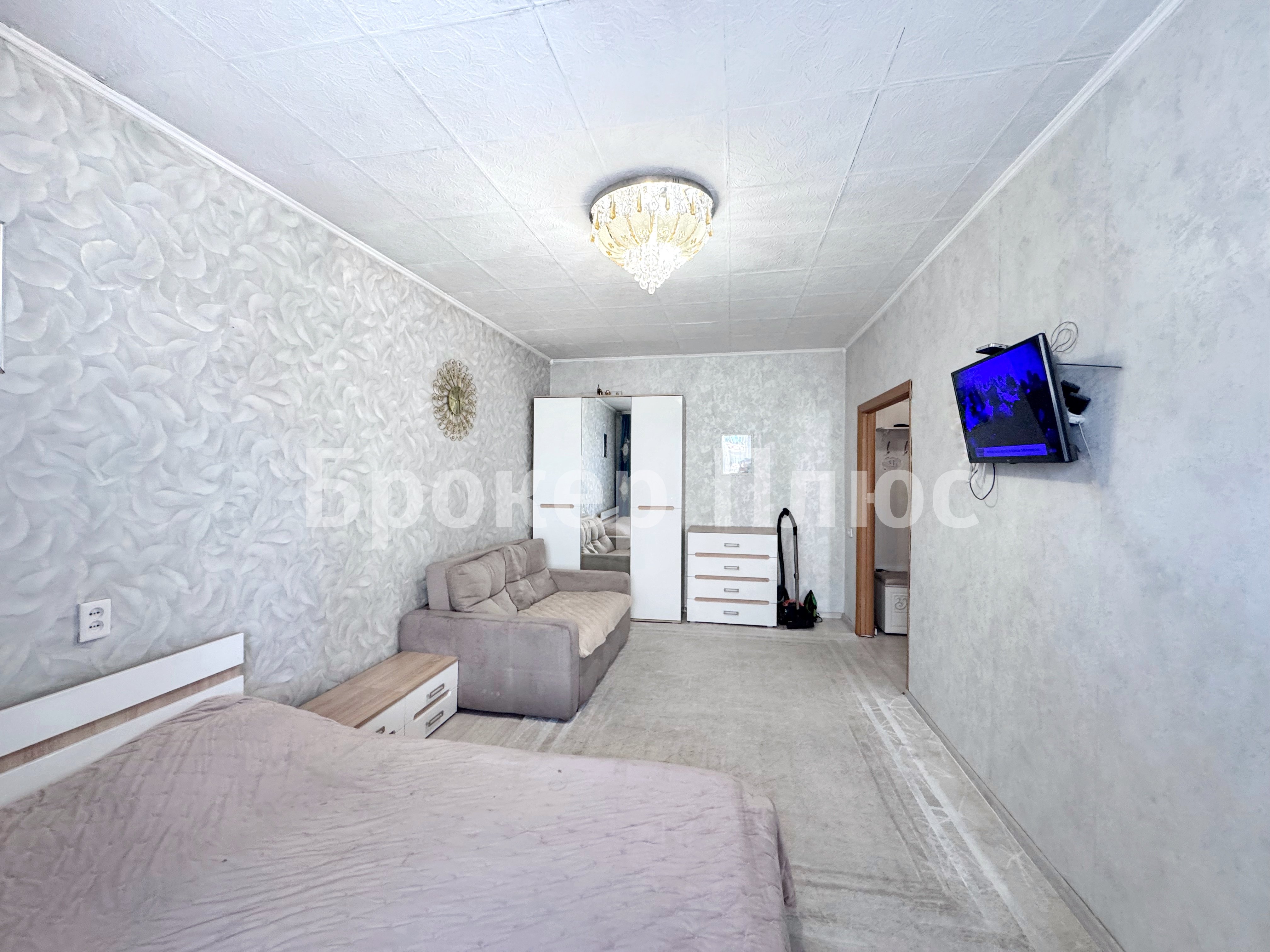 Продаю 1-к. квартиру, 30.3 м². Кызыл, Ооржака Лопсанчапа, 44