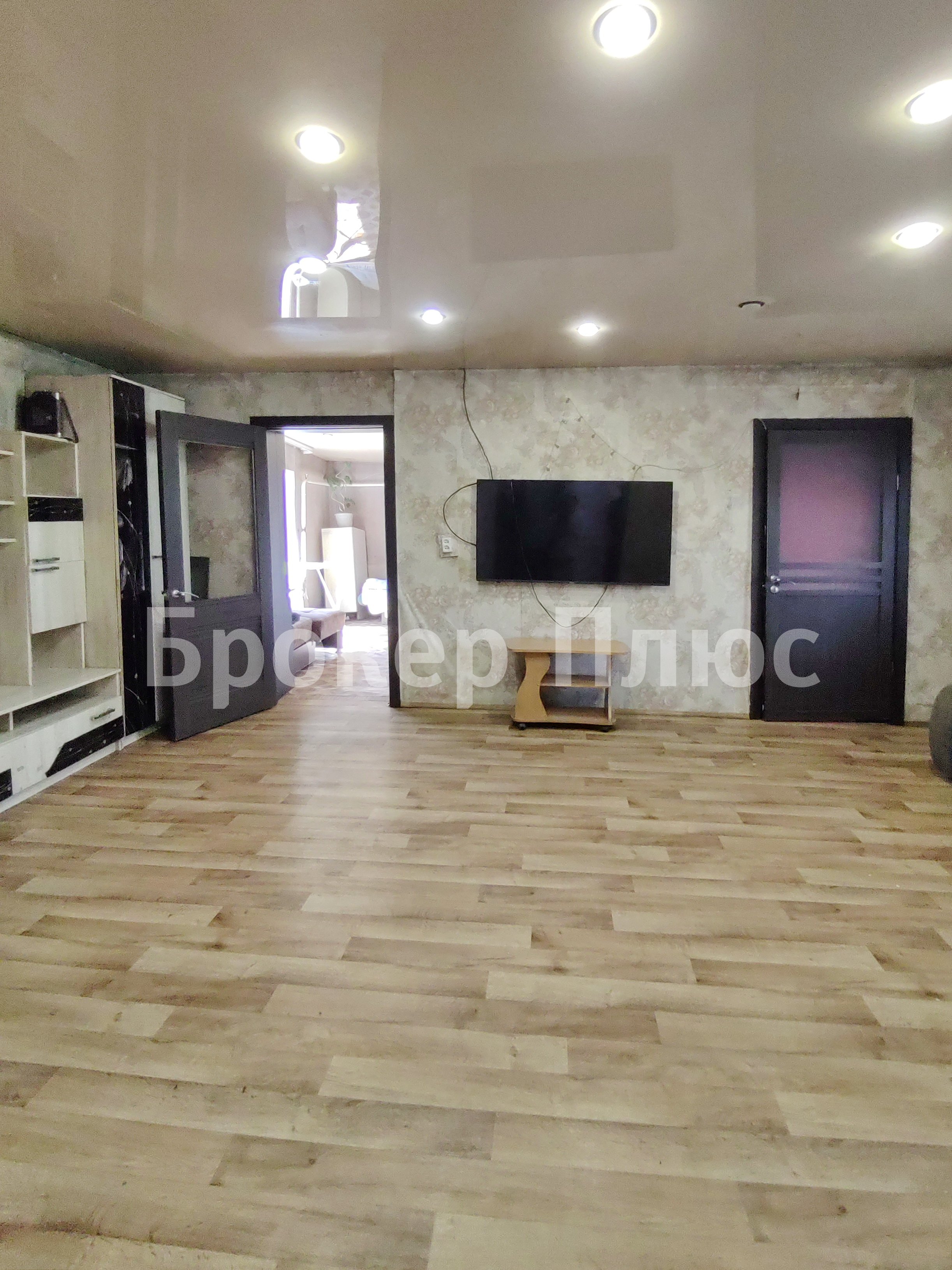 Продаю 3-к. жилье на земле, 100 м². Кызыл, Крюкова