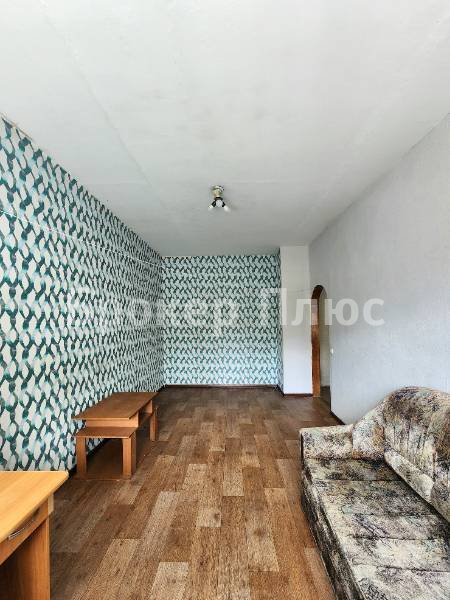 Сдаю 1-к. квартиру, 32 м². Кызыл, Центр, Ленина, 64