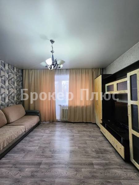 Сдаю 3-к. квартиру, 63.1 м². Кызыл, Восток, Дружбы, 15а