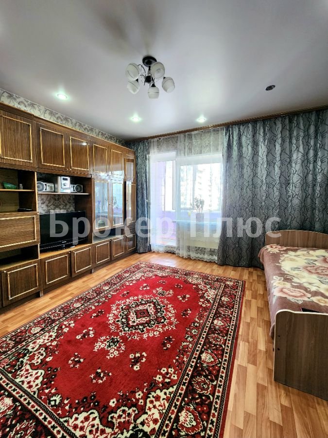 Продаю 8-к. квартиру, 48.2 м². Ангарский бульвар, 8