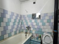 Ванная комната совмещена с туалетом.